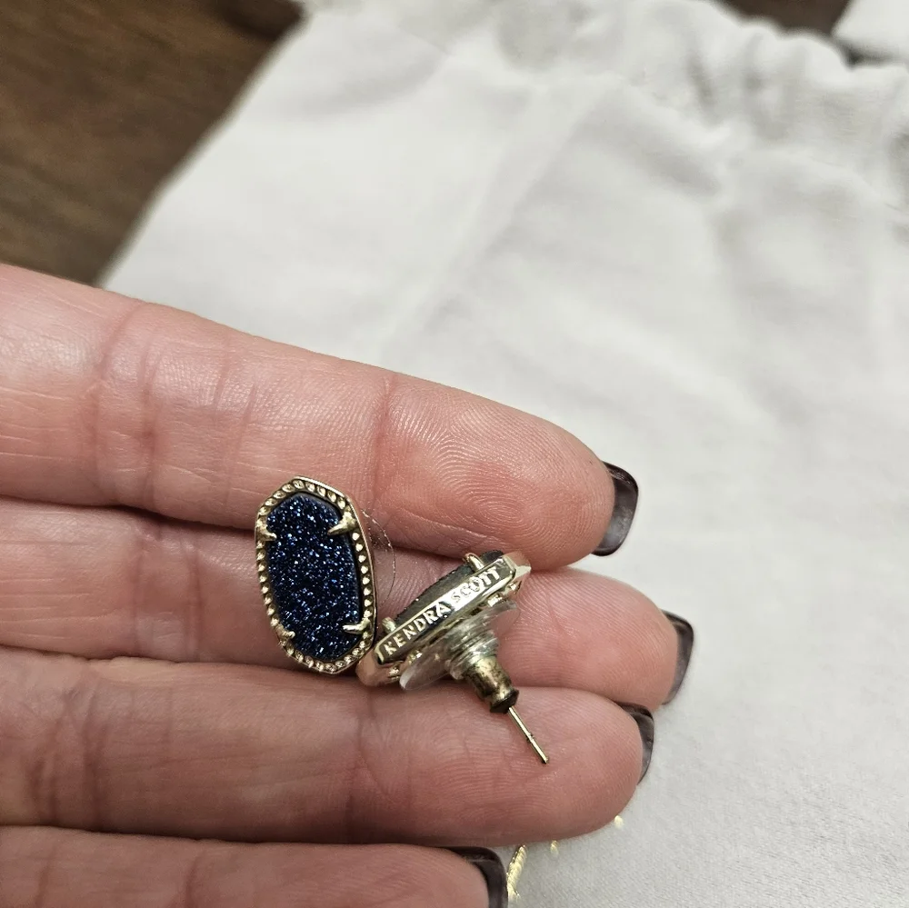 Kendra scott studs - Picture 4 of 5